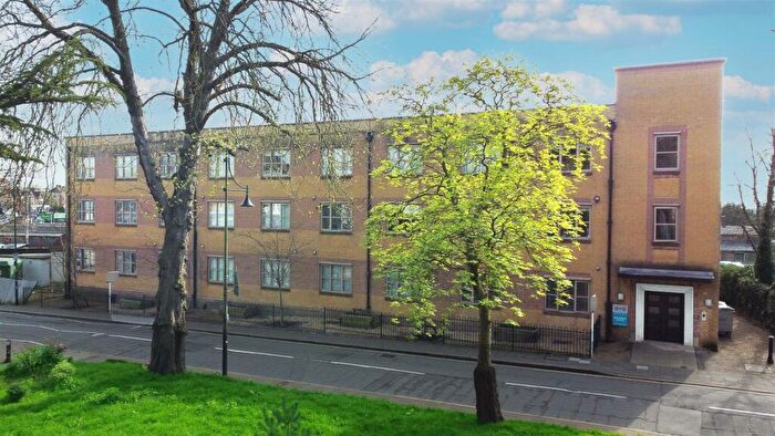 Apartment To Rent In Charteris Road, Woodford Green, IG8