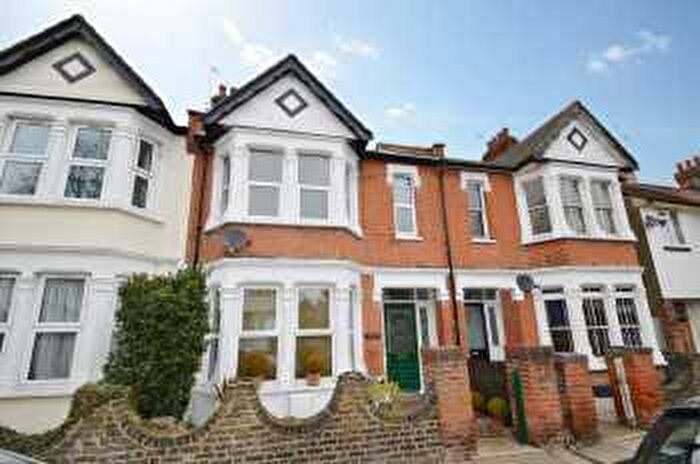 2 Bedroom Apartment To Rent In Leigh On Sea, SS9