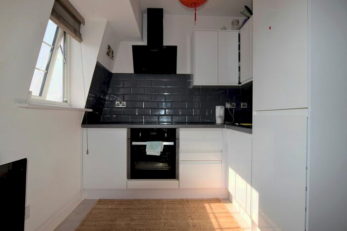 1 Bedroom Flat To Rent In Howard Close, Waltham Abbey, London, EN9