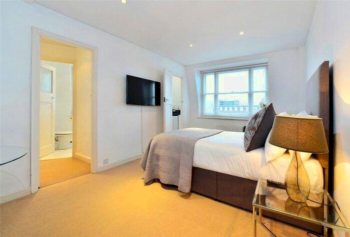 Studio To Rent In Hill Street, Mayfair, W1J