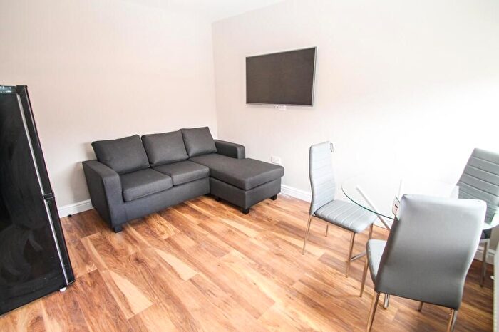 2 Bedroom Flat To Rent In Bexhill Road, London, SE4