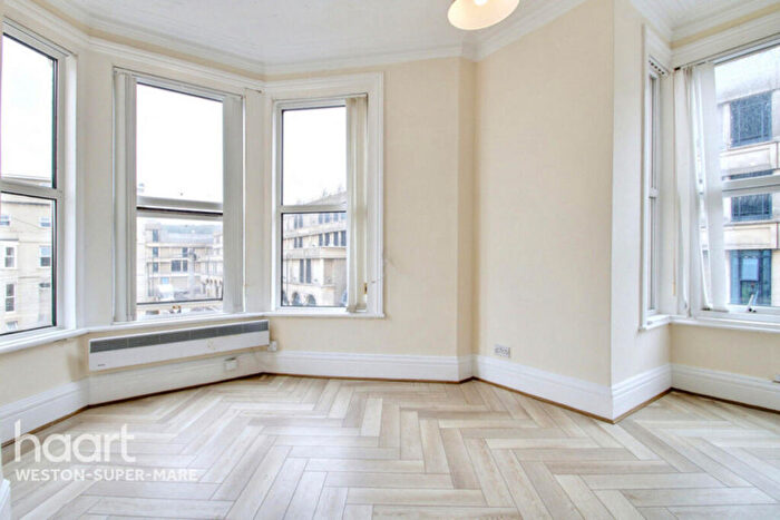 1 Bedroom Flat To Rent In Victoria Square, Weston-super-mare, BS23