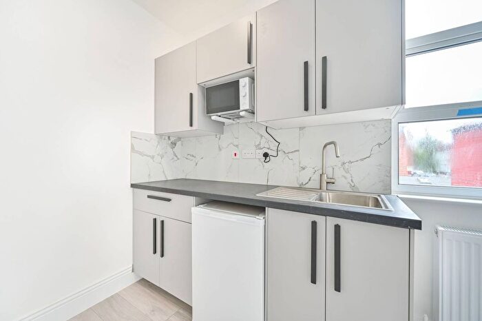 Studio To Rent In Mora Road, Cricklewood, London, NW2