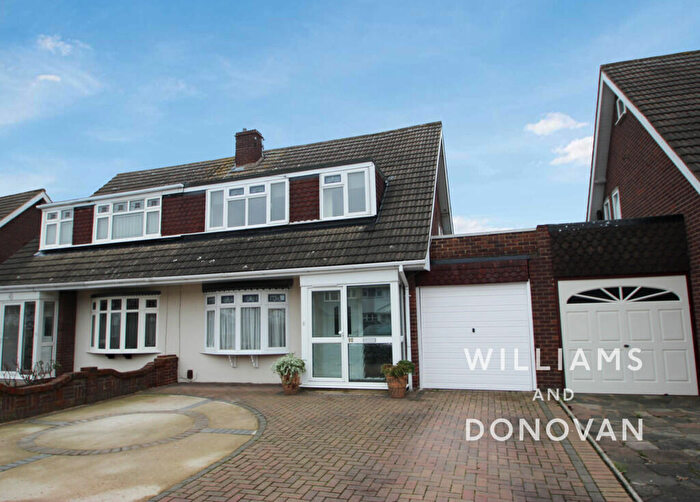 3 Bedroom Semi-Detached House To Rent In Seamore Avenue, Benfleet, SS7