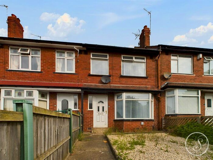 3 Bedroom Terraced House To Rent In Chapel Street, Leeds, LS15