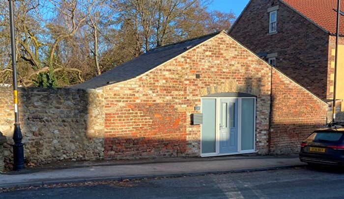 2 Bedroom Detached Bungalow To Rent In Bondgate Green, Ripon, HG4