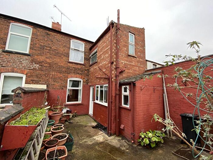 3 Bedroom Terraced House For Sale In Portland Street, Lincoln, Lincolnshire, LN5