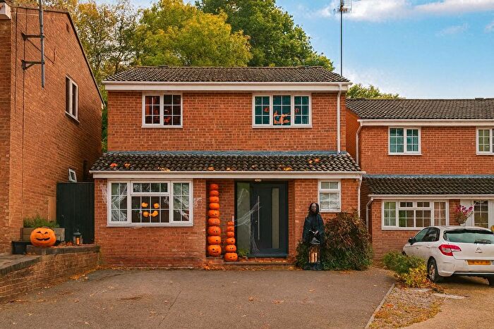 4 Bedroom Detached House For Sale In Osborne Gardens, Fair Oak, Eastleigh, Southampton, SO50