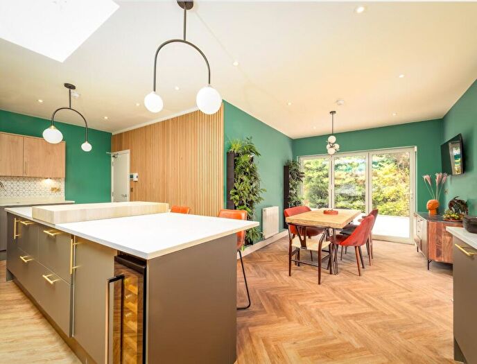 8 Bedroom Detached House For Sale In Kirkby Road, Sutton In Ashfield, Nottinghamshire, NG17