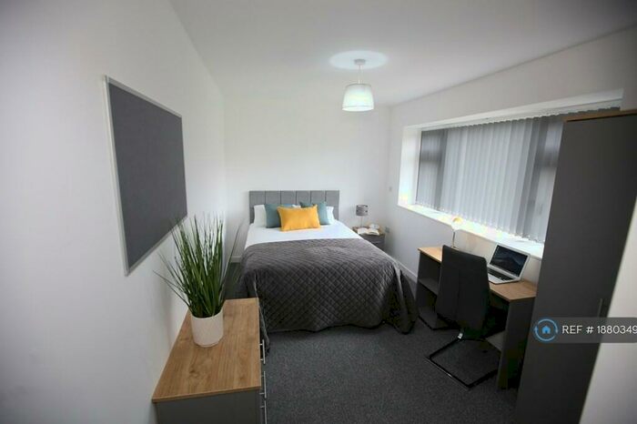 5 Bedroom Terraced House To Rent In Glenrosa Walk, Coventry, CV4