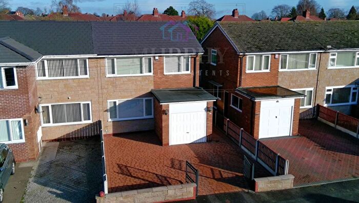 3 Bedroom Semi Detached House For Sale In Castle Syke View, Pontefract, West Yorkshire, WF8