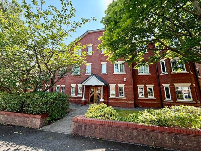 2 Bedroom Flat For Sale In Chelsfield Grove, Chorlton, M21