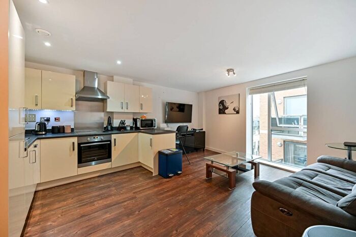 2 Bedroom Flat For Sale In Victoria Road, Surbiton, KT6