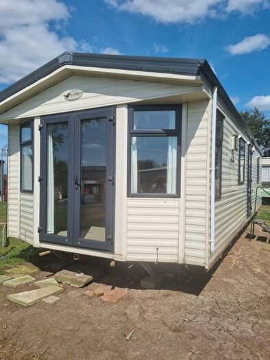 2 Bedroom Mobile/park Home For Sale In Park Road, Littlestone, New Romney, TN28