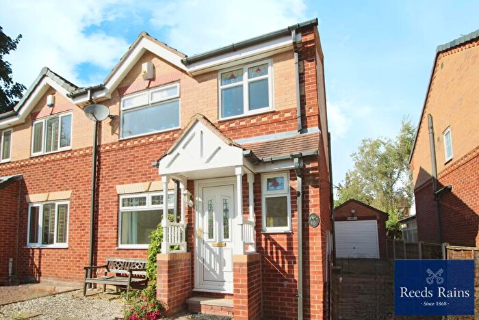 3 Bedroom Semi-Detached House To Rent In Fairfield Grove, Rothwell, Leeds, West Yorkshire, LS26