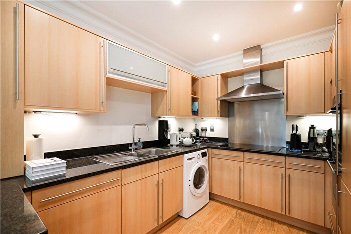 2 Bedroom Parking To Rent In Wimbledon Hill Road, Wimbledon, SW19