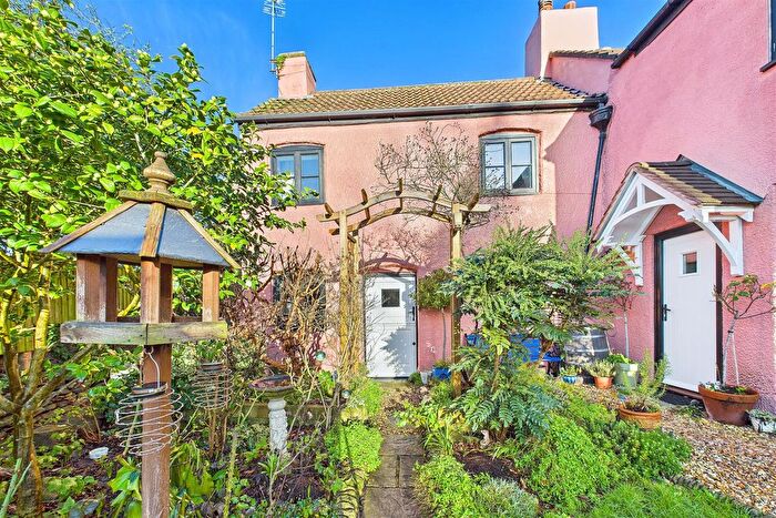 3 Bedroom Cottage For Sale In Kingshill, Nailsea, BS48