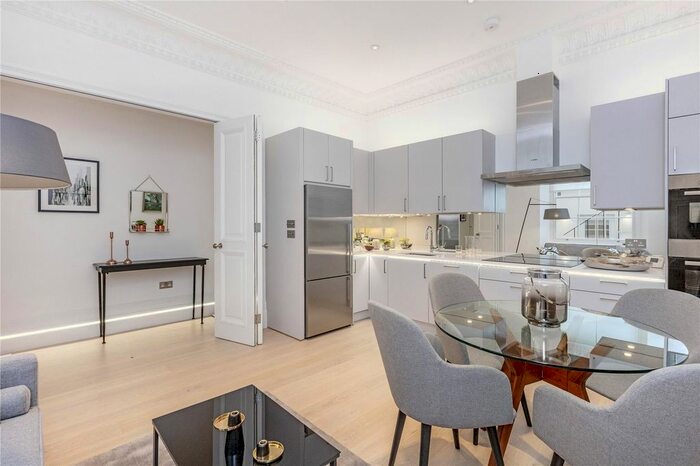3 Bedroom Flat To Rent In Warwick Square, Pimlico, SW1V