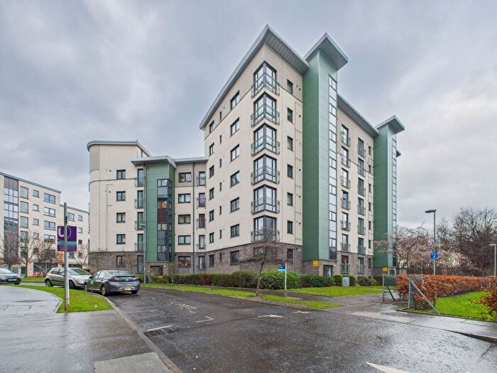 2 Bedroom Flat To Rent In Lochend Park View, Lochend, Edinburgh, EH7
