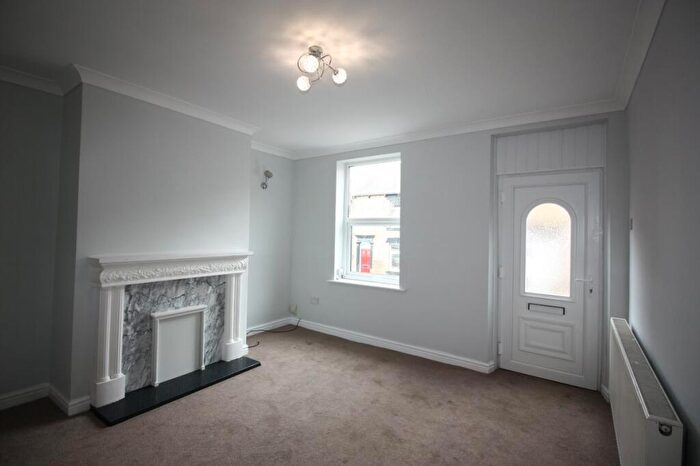 2 Bedroom House To Rent In High Street, Worsbrough, S70