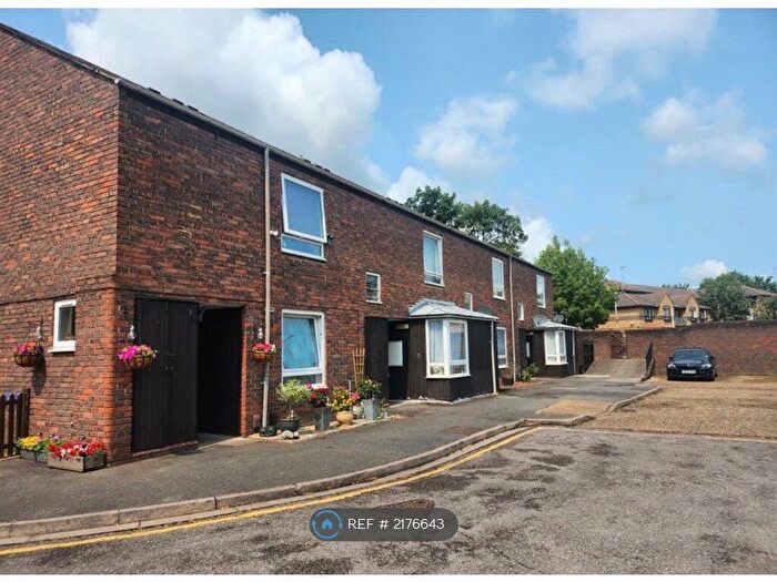 1 Bedroom Flat To Rent In Hatton Grove, West Drayton, UB7