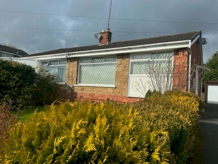 2 Bedroom Semi-Detached Bungalow To Rent In Middlebrook Way, Bradford, BD8