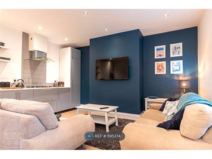 2 Bedroom Terraced House To Rent In Wellington Street, Huddersfield, HD3