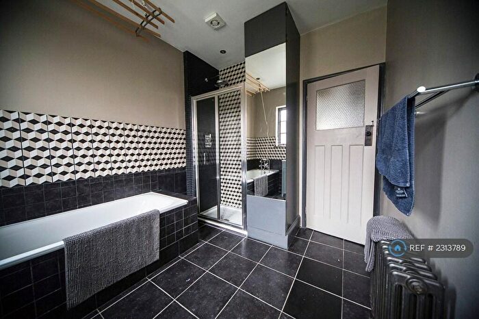5 Bedroom Terraced House To Rent In Bushey Hill Road, London, SE5