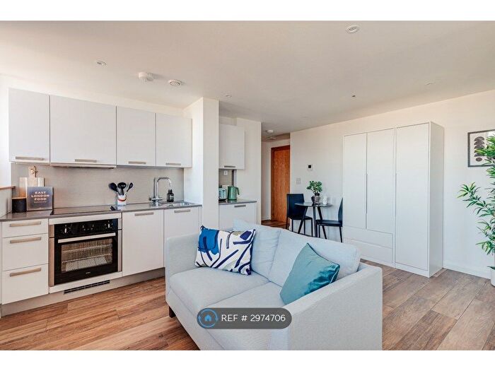 Studio To Rent In Berkshire House, Maidenhead, SL6