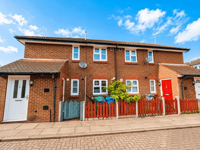 1 Bedroom Flat For Sale In Culmington Close, Hulme, Manchester, M15