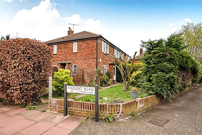 2 Bedroom Maisonette For Sale In Surbiton, KT5