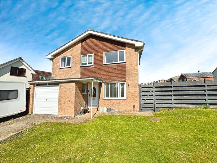 4 Bedroom Detached House For Sale In Foxcotte Road, Charlton, Andover, Hampshire, SP10