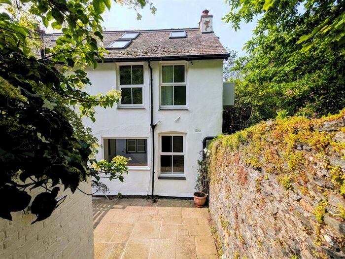 2 Bedroom Semi-Detached House To Rent In Tal-Y-Cafn, Colwyn Bay, LL28