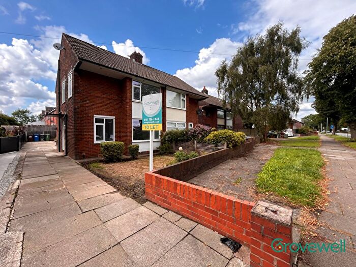 3 Bedroom Semi-Detached House To Rent In Bury Road, Radcliffe, Manchester, M26