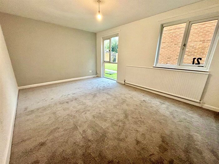 1 Bedroom Flat To Rent In Norwood Road, Sheffield, S5
