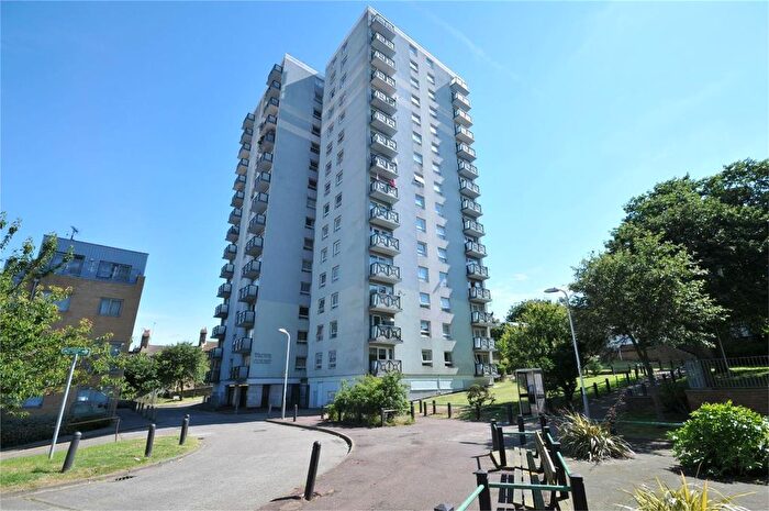 2 Bedroom Flat For Sale In Newcastle Hill, Ramsgate, CT11