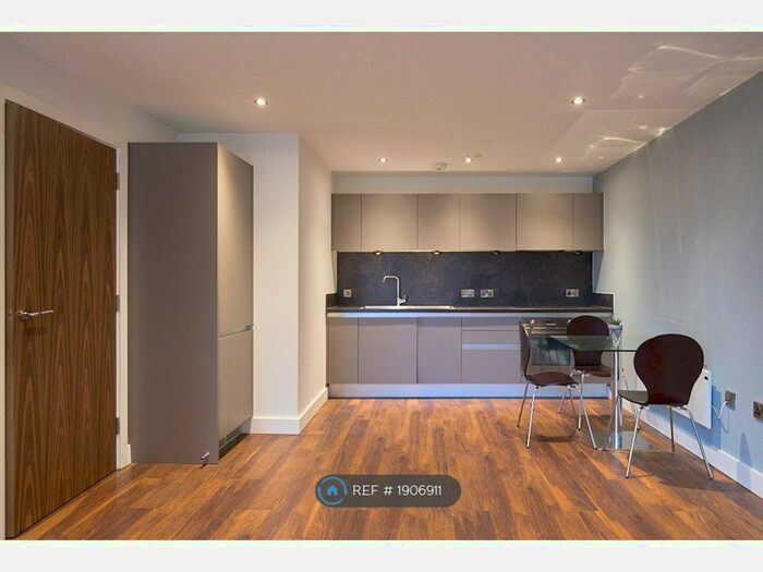 1 Bedroom Flat To Rent In Block B Wilburn Basin, Salford, M5