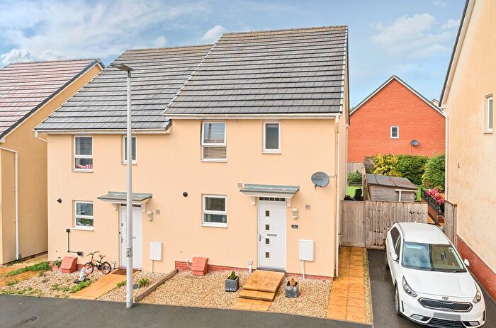 3 Bedroom Semi-Detached House For Sale In Longwool Run, Cullompton, Devon, EX15