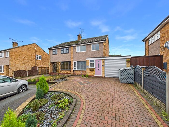 3 Bedroom Semi-Detached House For Sale In Marfleet Close, Mickleover, DE3