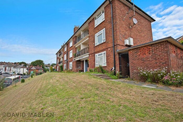1 Bedroom Flat To Rent In Upper Hollingdean Road, Brighton, BN1