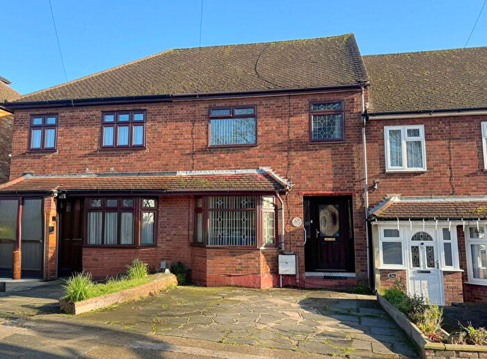 3 Bedroom Terraced House For Sale In Merlin Road, Collier Row, RM5