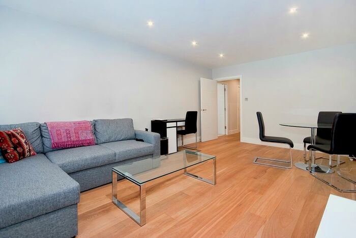 2 Bedroom Apartment To Rent In Black Friars Lane, EC4V