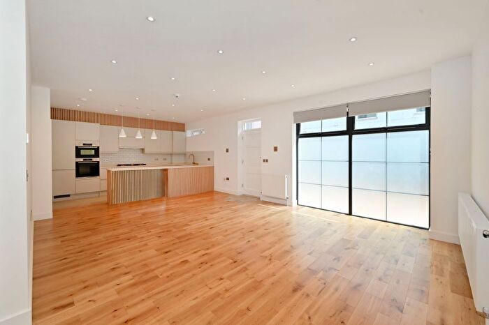 5 Bedroom Mews To Rent In Old Manor Yard, SW5