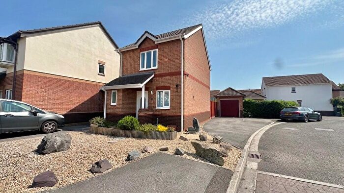 2 Bedroom Link Detached House For Sale In Blaisdon, Locking Castle, BS22