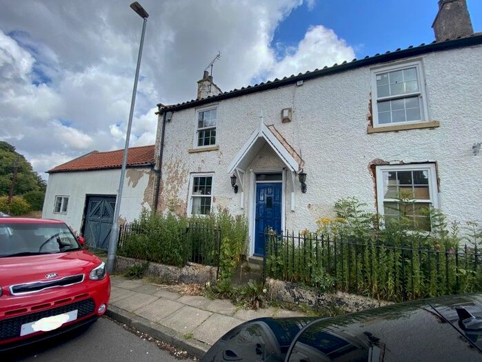 Houses for sale & to rent in TS8 9DG, Seamer Road, Stainton And