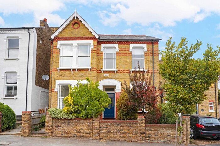 2 Bedroom Flat For Sale In Benson Road, Forest Hill, London, SE23
