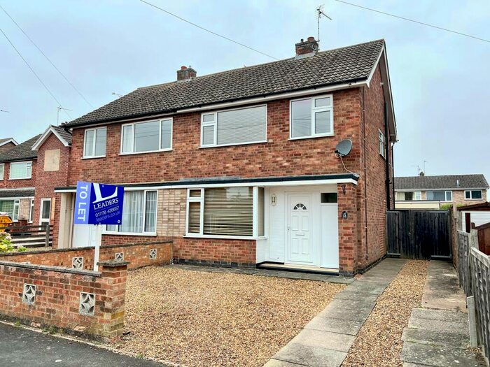 3 Bedroom Semi-Detached House To Rent In Cromarty Road, Stamford, PE9
