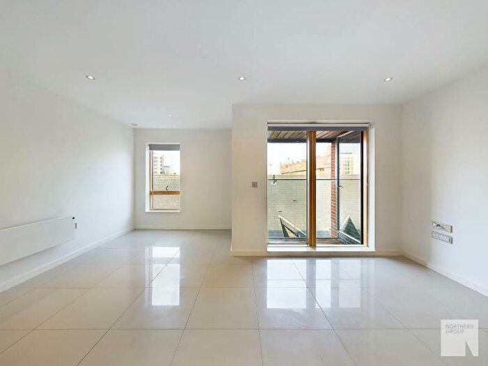 1 Bedroom Apartment To Rent In Apt . :: Ice Plant, M4