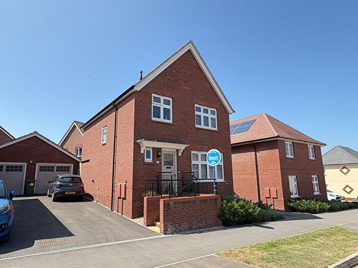 3 Bedroom Detached House For Sale In Guernsey Road, Winscombe, North Somerset., BS25