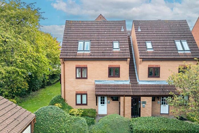 2 Bedroom Apartment For Sale In Flamingo Court, Nottingham, NG7